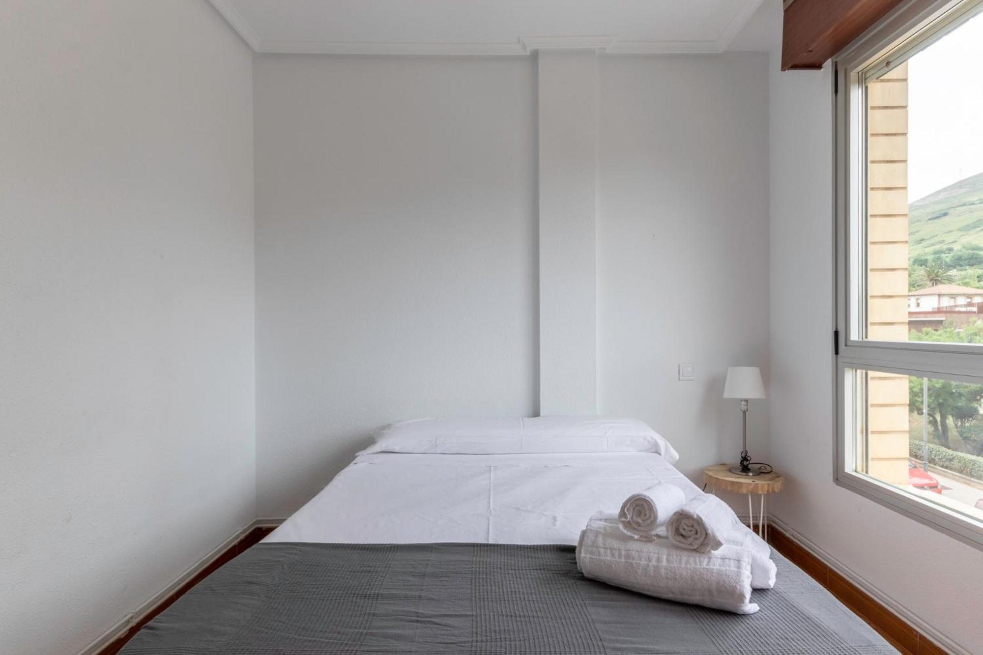 La Arena Apartamentos Zierbena Luaran gambar