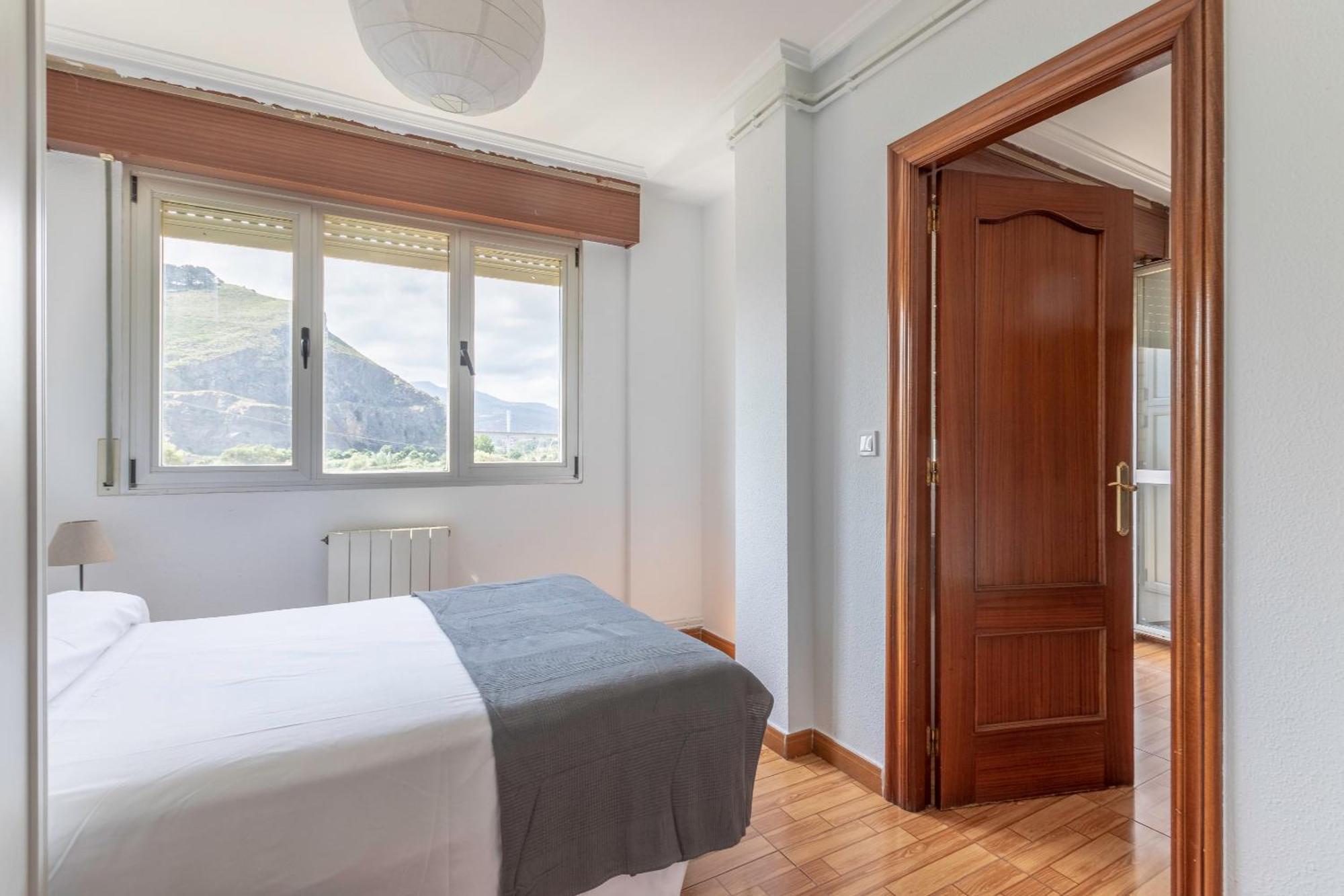 La Arena Apartamentos Zierbena Luaran gambar