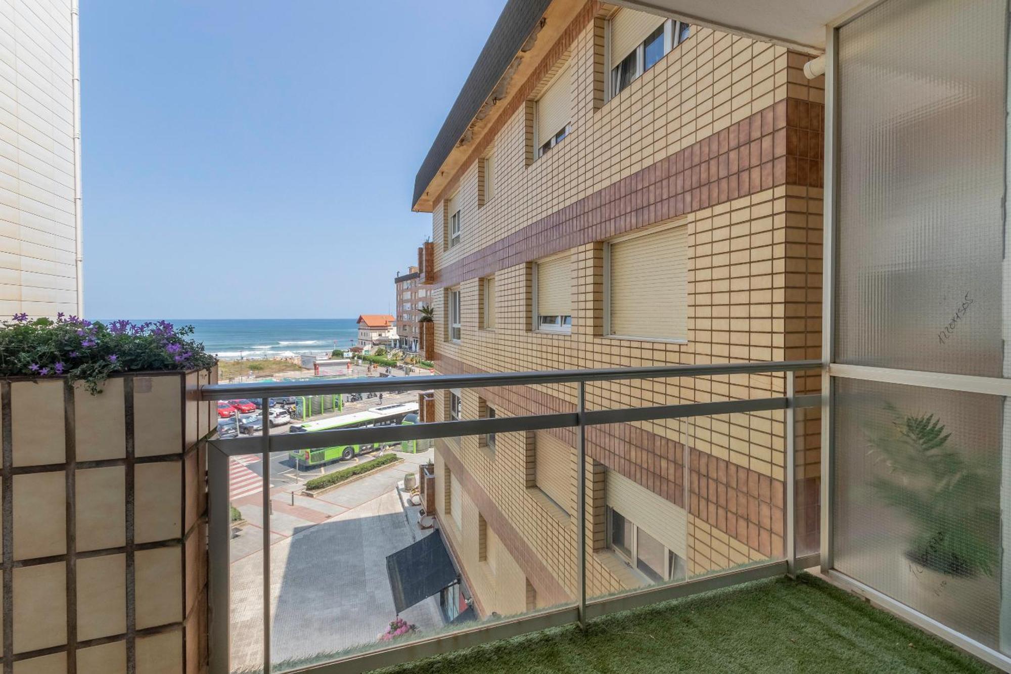 La Arena Apartamentos Zierbena Luaran gambar